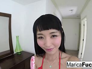 i'm masturbating solo with my tits out