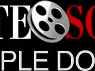 She's, uh, messin’ with customers during that dirty massage!