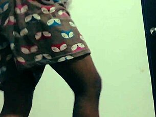 let's play a subtle sex game with anal teasing