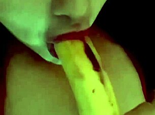 latina miss madii sucking banana deepthroat 😋