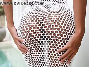 Asian Girl Putri Cinta Exposing Her Tiny 18+ Fuckhole