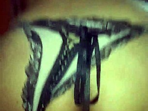 putinha latina sentando o cuzinho no meu pau