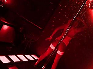 Night Club Evening Turns Wild With Lesbian Dancer!