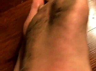 A tale of passionately licking filthy feet