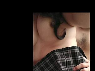 porfin logr� coger el culo apretado de mi hi-jastra por poco me vengo en 2 minutos en esa vagina estrecha caliente y peladita �que ricos gemidos soltaba la condenada chamaca casero real