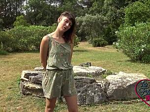 Ho Visto Melany Scopare Quel Tipo all'Aperto, Oh Dio!