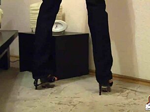 Watch Me Masturbate Now!