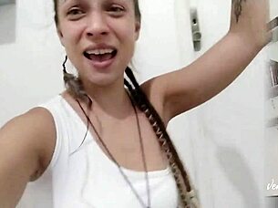 Venusss Model Cums on Plane Vlog