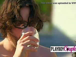 Is This Lucky Man Banging Two Swinger Babes In The Shower?