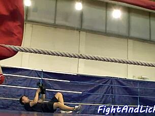 babe strapon fucks wrestler dyke?