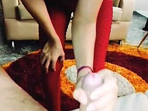 culona discovers me masturbating heats up in sexy pajamas ends with fucking