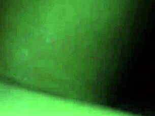 Amazing colombian paisa shows off her ass!