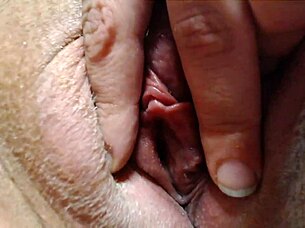 แสดงหีแบบละเอียดยาวในมุมใกล้