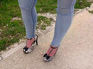 यंग फ्रेंच ब्रूनेट स्काईला हार्ड फकिंग चाहती है!