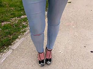 यंग फ्रेंच ब्रूनेट स्काईला हार्ड फकिंग चाहती है!