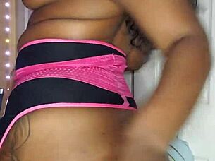 I'm Showin' Off My Big Ebony Ass