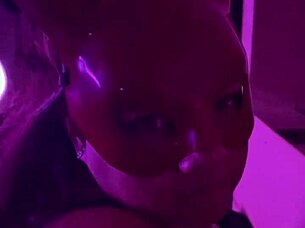 noche de modelo featuring milf with small tits and sexy ass in amateur massage