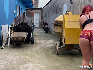 empregada gostosa de obra essa bunda é uma delícia- esse é o instagram dela electra dominica