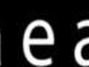 colocando as cuecas e as calcinhas no varal de chão