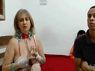 Amateur milf relaxes in bed with douglinhas for casual chat