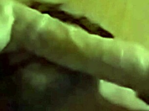 Lionel Hearts Shows Off His Big Mouth Swallowing A 25cm Toy