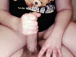 Wife gives handjob leading to cumshot with happy ending