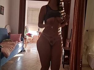 rubia culona makes custom video for me