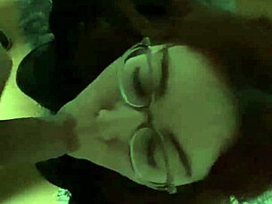 mi perrita obediente ama chuparmela