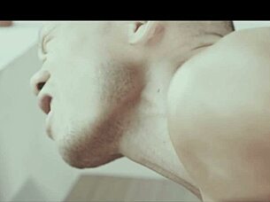 model tuy�n nguyễn poses in stockings