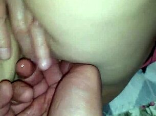 asian amateur cums from finger fucking
