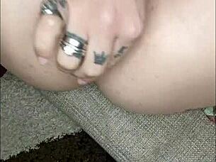 i'm playin with dildo in my pussy n butt plug in ass