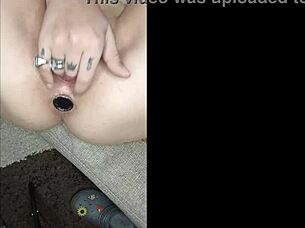 i'm playin with dildo in my pussy n butt plug in ass