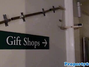 Realtor sucks buyer's cock before he fucks her pussy