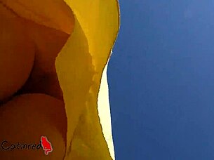 Outdoor flashing pussy and suck