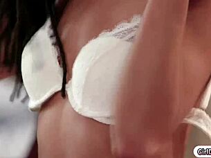 chanel licks her ebony babysitter kira noir.