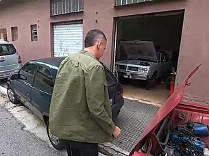 Monique Bertolini Tours Motorhome Workshop in California