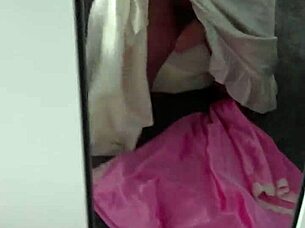 meu padrasto faz cafun� na minha bucetinha gorda