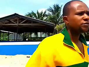 Nackana Republic enjoys the sweet wet pussy of Maskgodez outdoors.