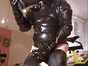 Oh, Roxina2003's Crazy Rubber Retro Adventure!