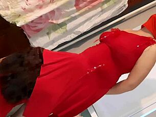 Two straight girls try licking each other's pussies and reach flying orgasms.