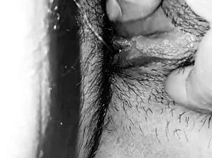 ella se da unos sentones ricos