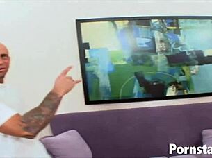 Sexy brianna beach gets her beautiful pussy licked by her friend 😍