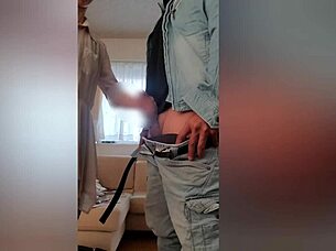 おまけ動画史上最高の手コキをで射精を促す日本人痴女。【素人中出しハメ撮り】舞30代中出し大好きパイパン主婦。