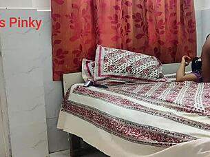 Bhabhi on bed with land inside, screaming loudly