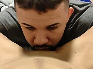 Guide to oral techniques for women.