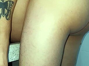 Girl In Miniskirt Gets Creampie