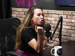 eu sou lu cabral, a mulher que aprende a se masturbar sensualmente