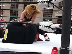 Wrestling Match Between Dou Yu and Apple Miyuki