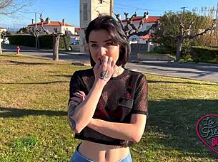 crystal wants to get fucked in the ass 😈