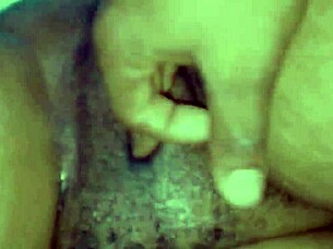 I luv watchin this squirtin pussy vid with big tit and ass, fingerin and cumshot